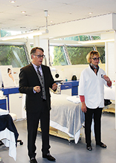 ФРАНЦУЗСКОЕ ПУТЕШЕСТВИЕ ПАРТНЕРОВ МАРКИ LES COMPLEXES BIOTECHNIQUES