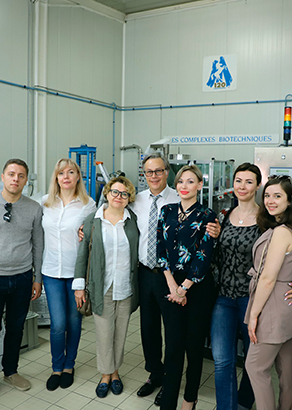 Представители компании «Пластэк» и клиенты бренда LES COMPLEXES BIOTECHNIQUES M120 провели незабываемые дни во Франции
