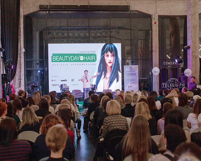 Бренд MARCIA TEIXEIRA представил на конгрессе BEAUTY DAY PRO HAIR свой бестселлер – состав для коллагенового восстановления волос Adorn